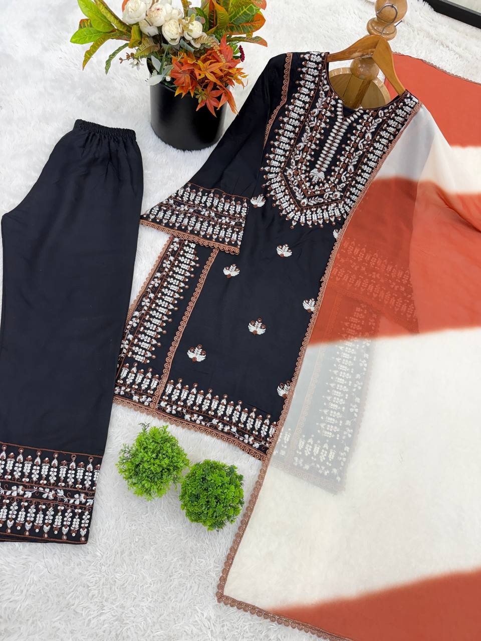 Jugnu Pakistani Farshi Salwar