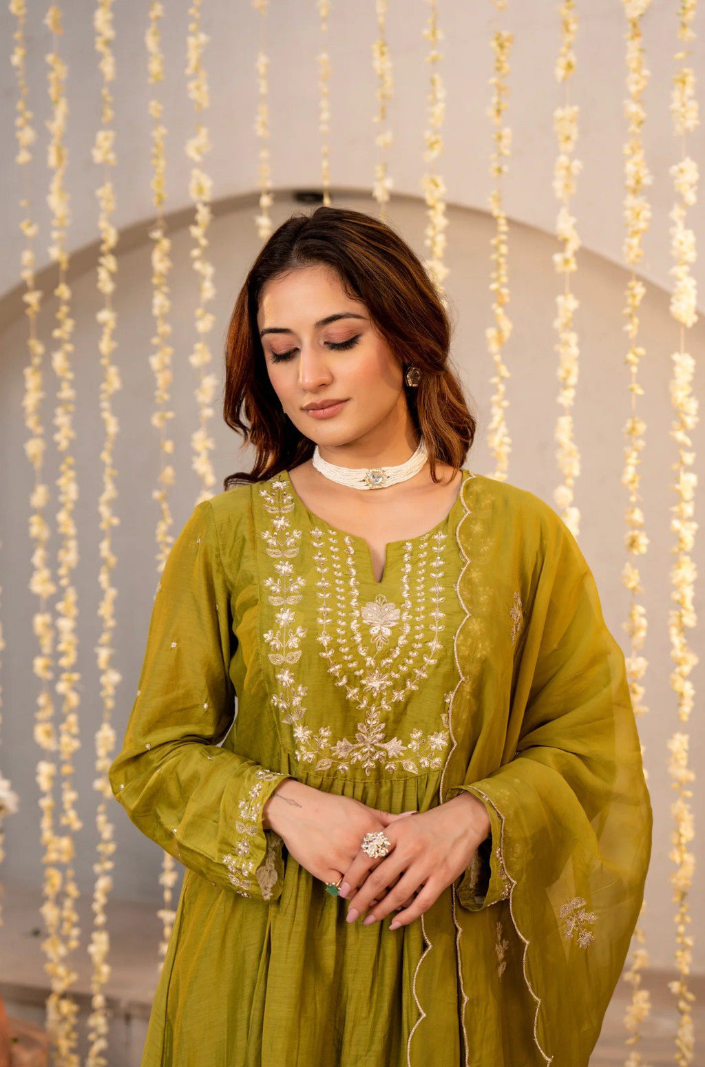 Women Ethnic Motifs Embroidered Thread Work Pure Silk Kurta with Trousers & Dupatta
