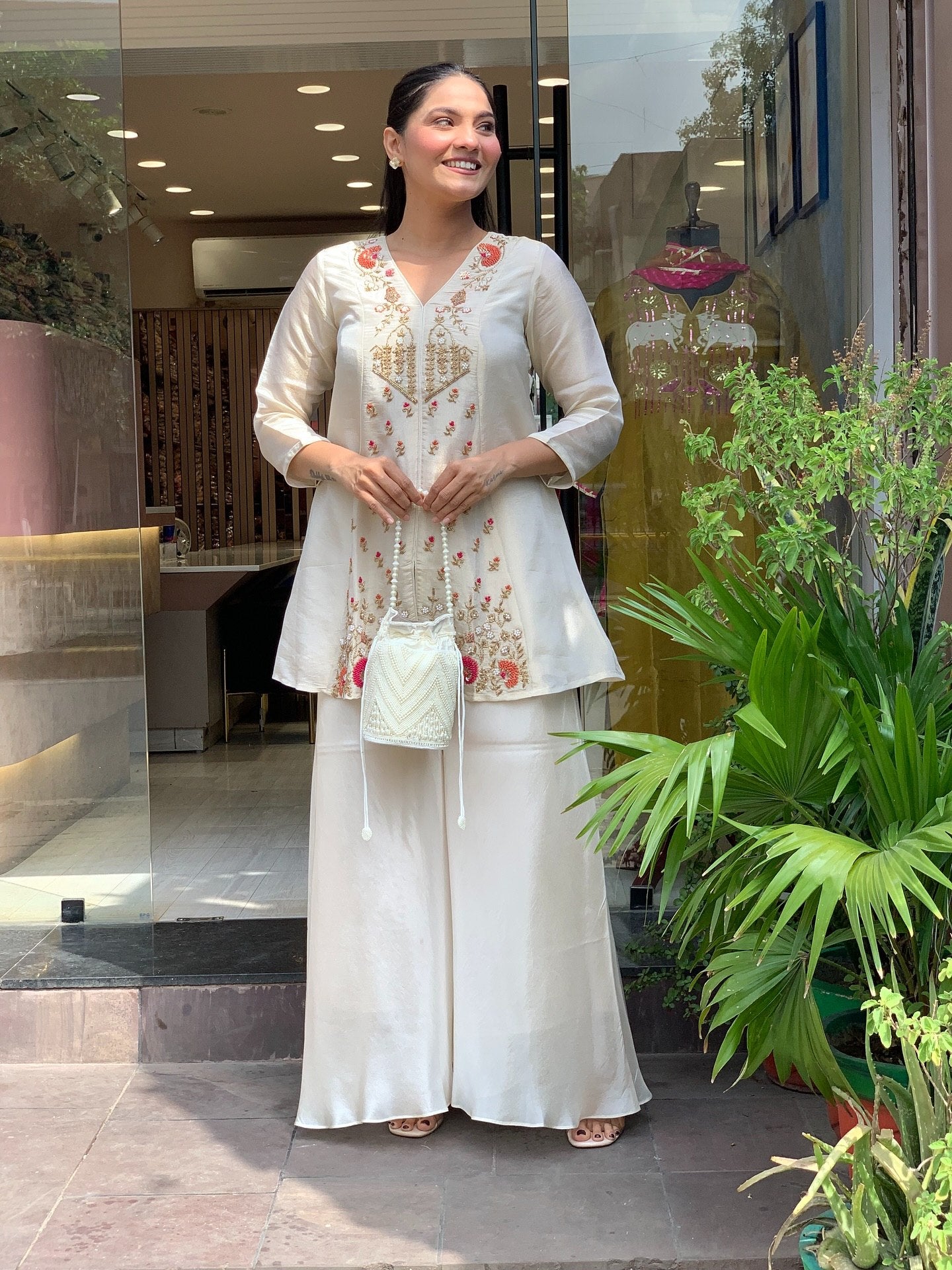 Women Floral Embroidered Regular Thread Work Kurta with Palazzos