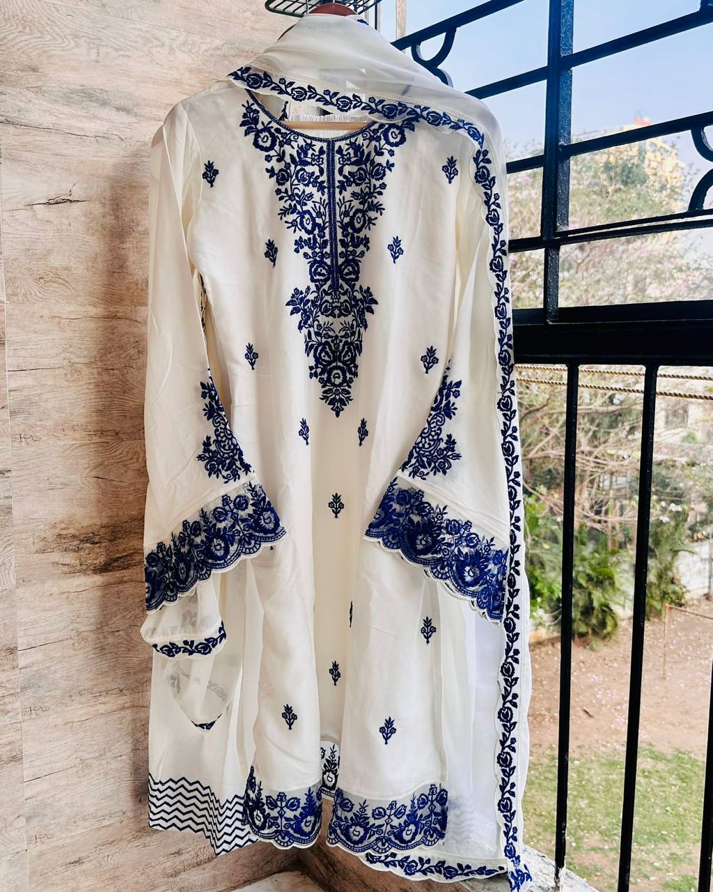 designer Party Wear Look Pur Rayon Cotton Top & Farshi Palazzo With Dupatta set