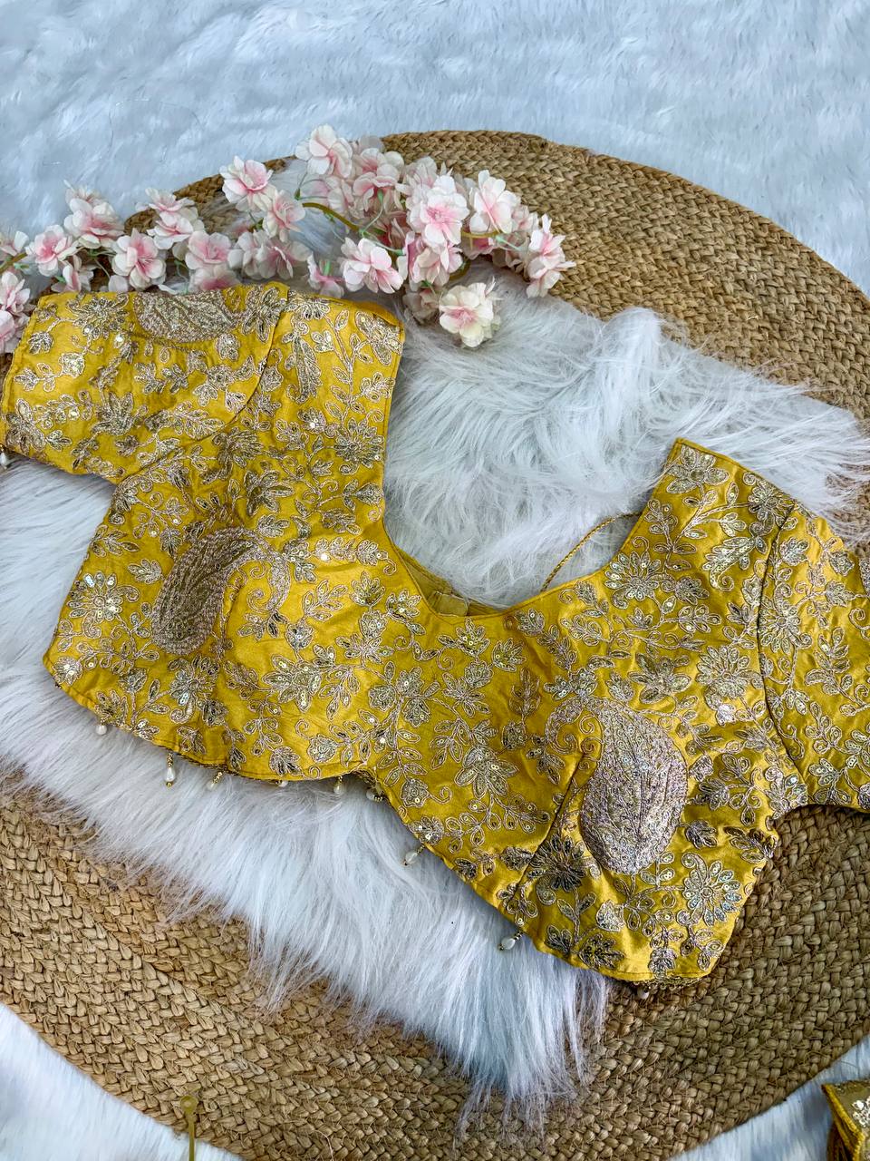 Y Elegant Crystal Crush Tissue Saree