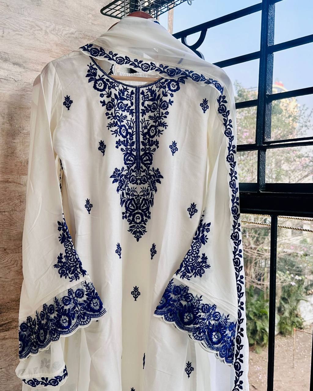 designer Party Wear Look Pur Rayon Cotton Top & Farshi Palazzo With Dupatta set