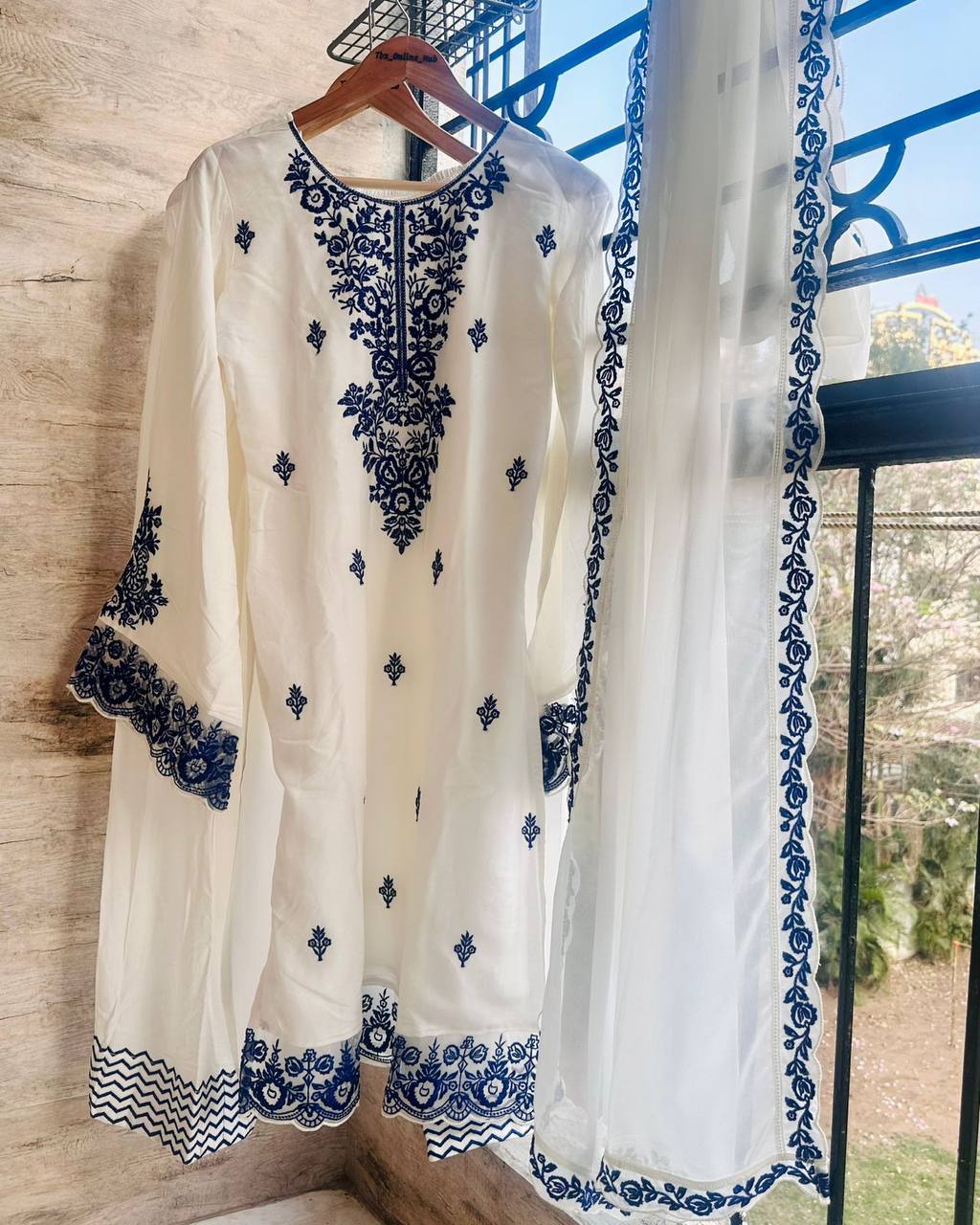 designer Party Wear Look Pur Rayon Cotton Top & Farshi Palazzo With Dupatta set