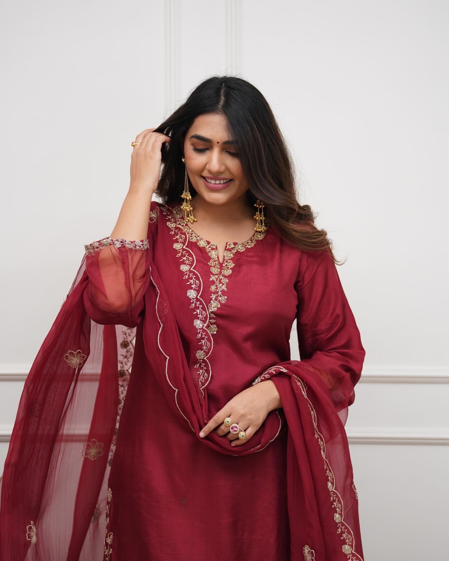 Women Ethnic Motifs Embroidered Regular Kurta with Trousers & With Dupatta