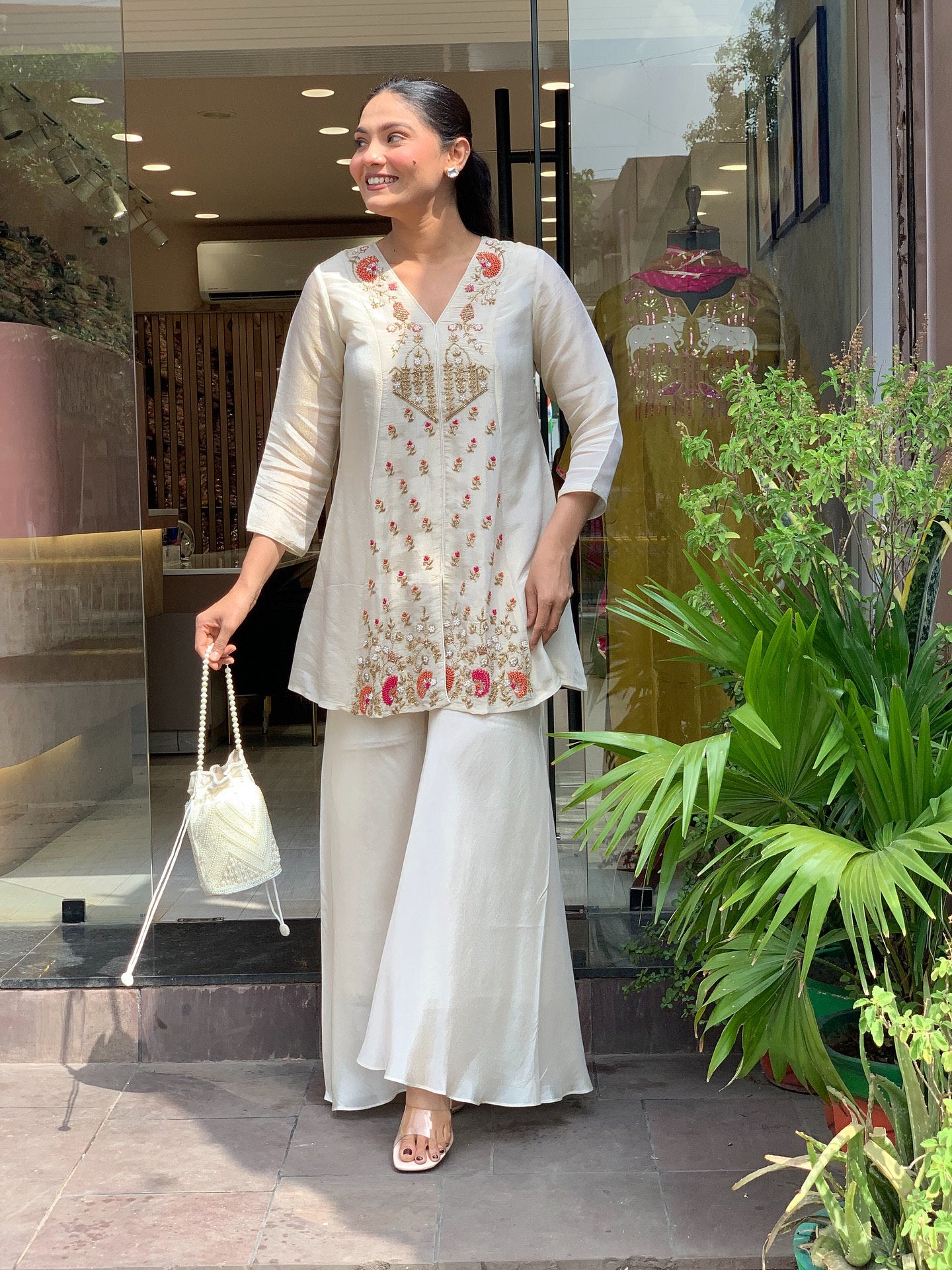 Women Floral Embroidered Regular Thread Work Kurta with Palazzos