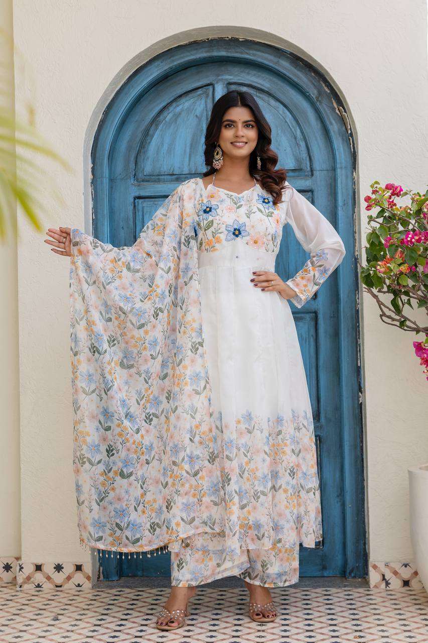 WOMEN'S WHITE COLOUR CHIFFON ANARKALI KURTA PALAZZO AND DUPPTTA SET