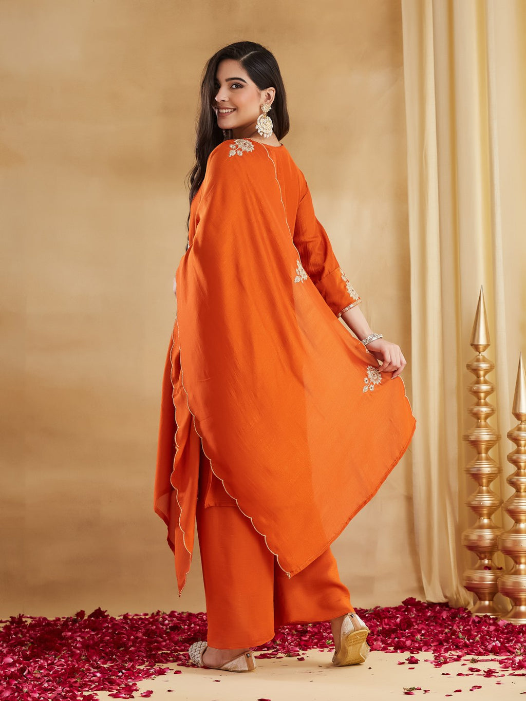 Women Ethnic Motifs Embroidered Regular Thread Work Dupion Silk Kurta with Palazzos