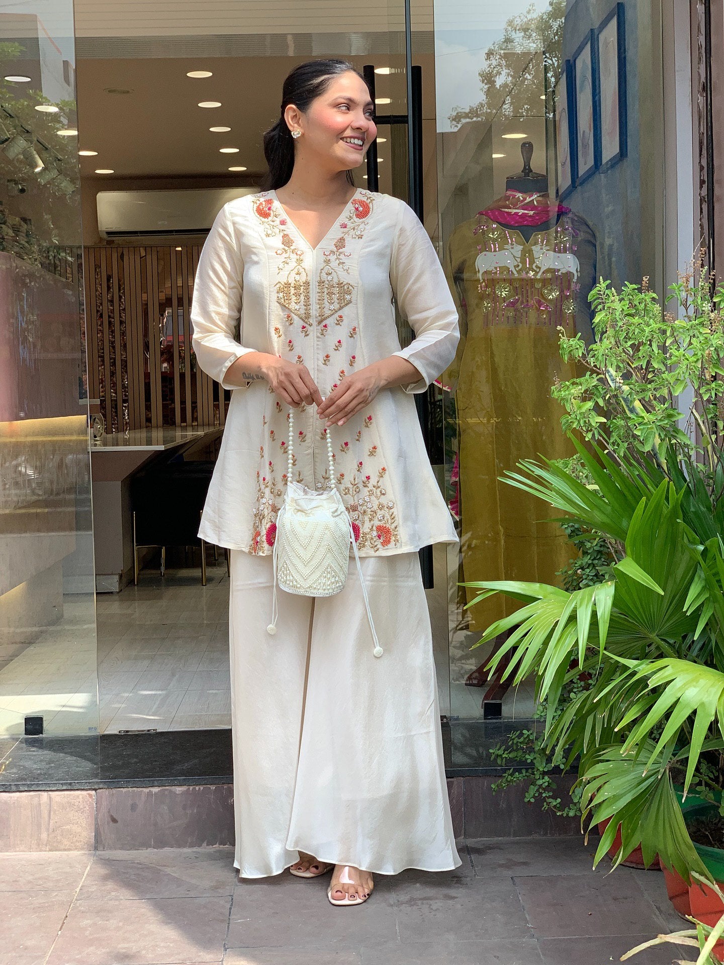 Women Floral Embroidered Regular Thread Work Kurta with Palazzos