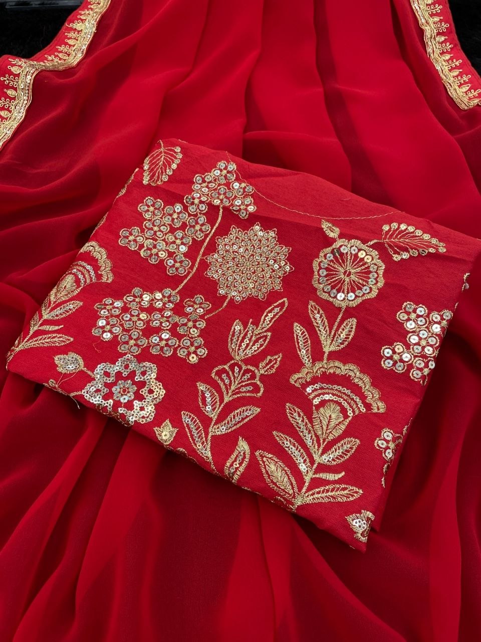 Presenting you most beautiful Embroidery  Seqwance work lace with piping