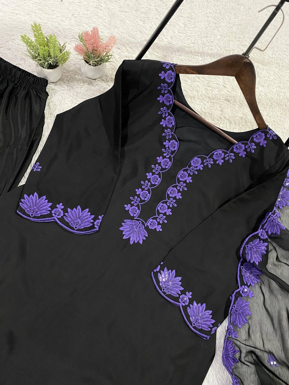 REAL MODLING THIS SEASON WEAR OUR SEQUENCE EMBROIDERY WORKED TOP, FARSI SALWAAR WITH DUPATTA