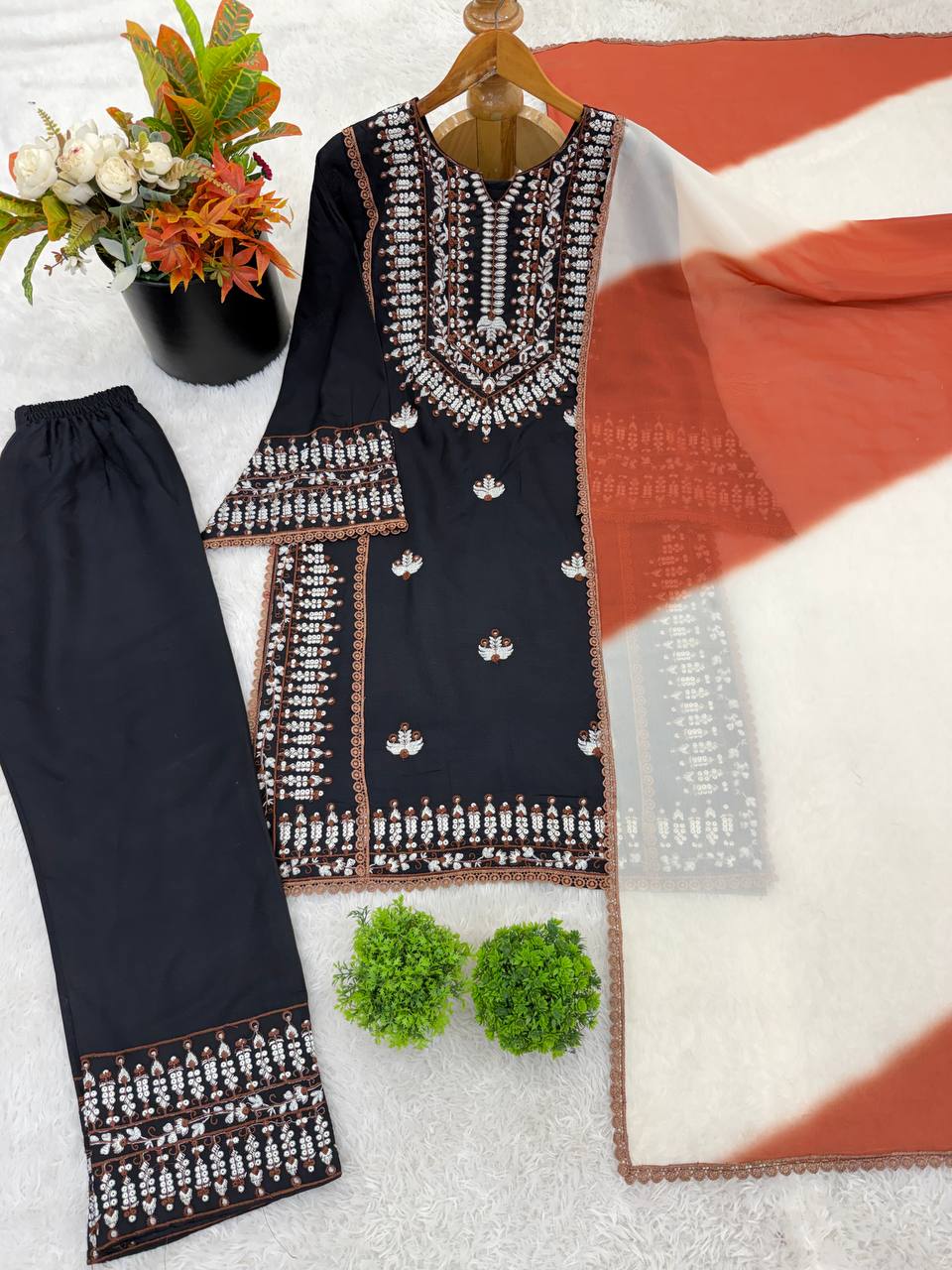 Jugnu Pakistani Farshi Salwar