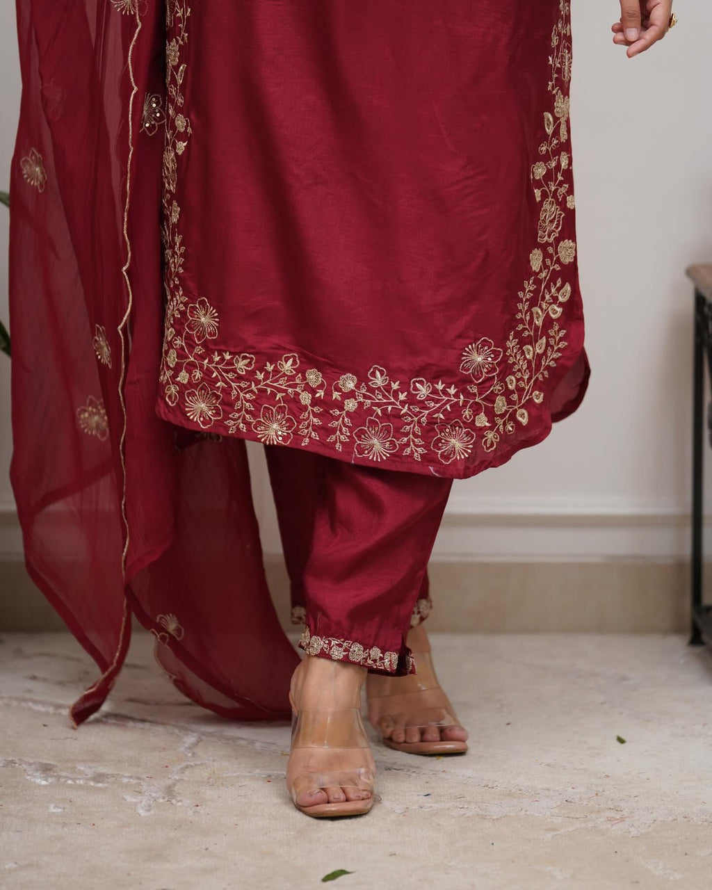 Women Ethnic Motifs Embroidered Regular Kurta with Trousers & With Dupatta