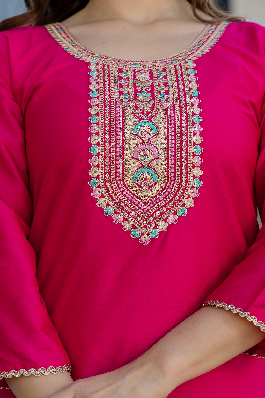 Women Ethnic Motifs Embroidered Regular Thread Work Chanderi Cotton Kurta with Trousers & With Dupatta