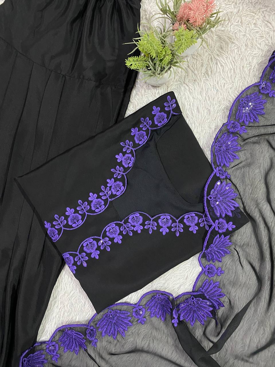 REAL MODLING THIS SEASON WEAR OUR SEQUENCE EMBROIDERY WORKED TOP, FARSI SALWAAR WITH DUPATTA