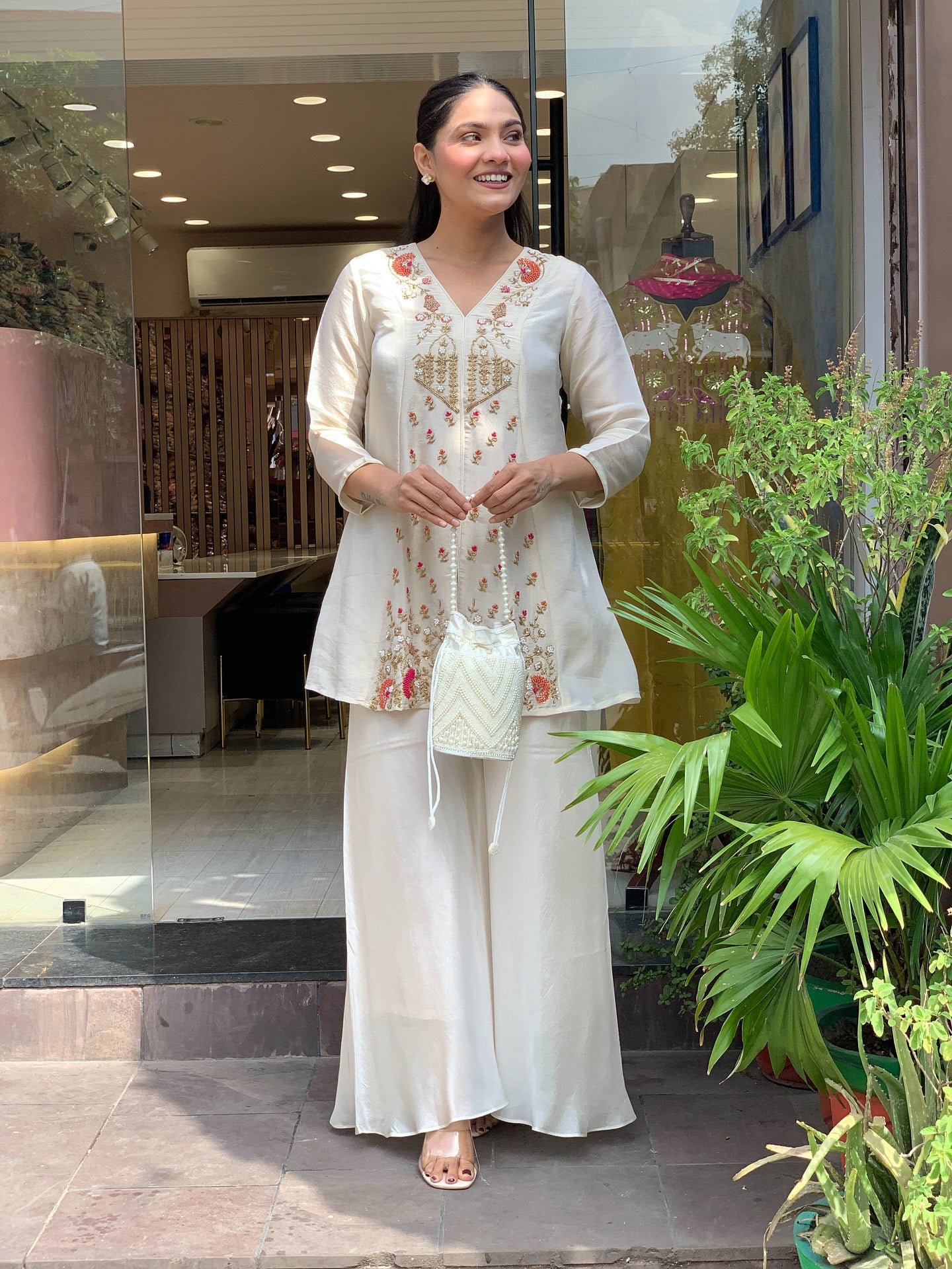 Women Floral Embroidered Regular Thread Work Kurta with Palazzos